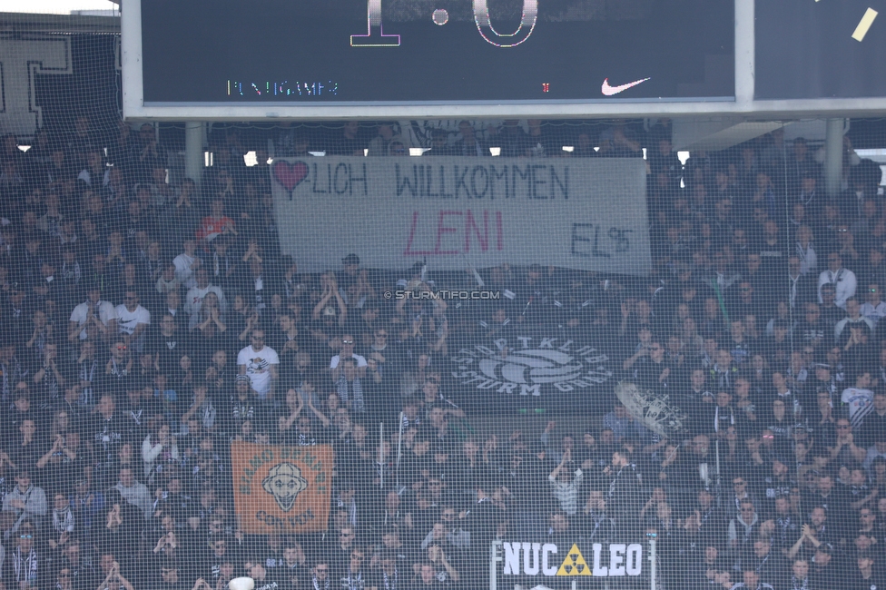 Sturm Graz - Rapid Wien
Oesterreichische Fussball Bundesliga, 27. Runde, SK Sturm Graz - SK Rapid Wien, Stadion Liebenau Graz, 17.04.2022. 

Foto zeigt Fans von Sturm mit einem Spruchband
Schlüsselwörter: extrema baby