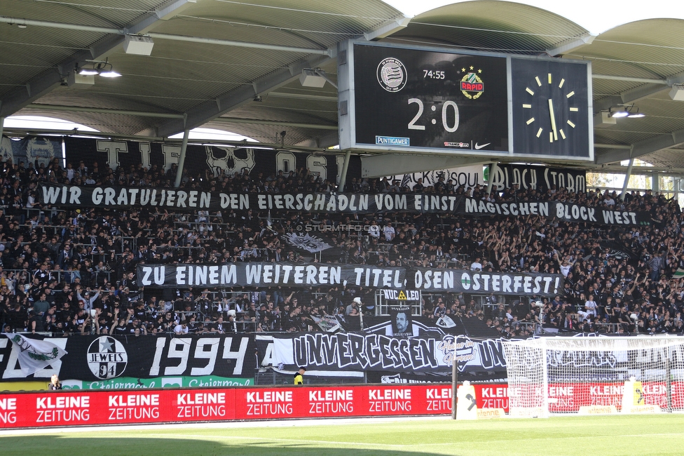 Sturm Graz - Rapid Wien
Oesterreichische Fussball Bundesliga, 27. Runde, SK Sturm Graz - SK Rapid Wien, Stadion Liebenau Graz, 17.04.2022. 

Foto zeigt Fans von Sturm mit einem Spruchband
