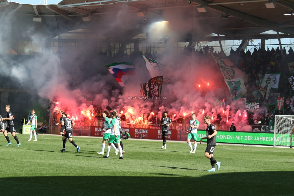 Sturm Graz - Rapid Wien
Oesterreichische Fussball Bundesliga, 27. Runde, SK Sturm Graz - SK Rapid Wien, Stadion Liebenau Graz, 17.04.2022. 

Foto zeigt Fans von Rapid
Schlüsselwörter: pyrotechnik