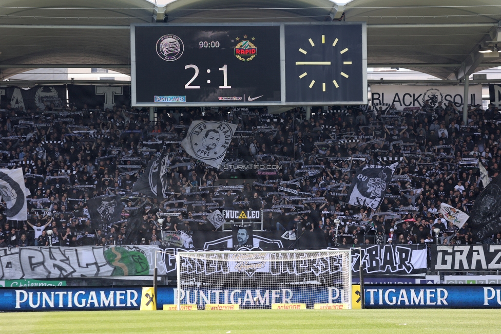 Sturm Graz - Rapid Wien
Oesterreichische Fussball Bundesliga, 27. Runde, SK Sturm Graz - SK Rapid Wien, Stadion Liebenau Graz, 17.04.2022. 

Foto zeigt Fans von Sturm mit einem Spruchband
Schlüsselwörter: schoeckl schals