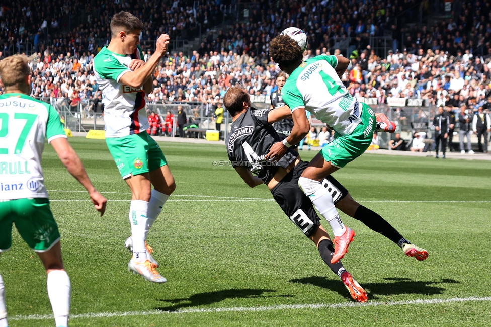 Sturm Graz - Rapid Wien
Oesterreichische Fussball Bundesliga, 27. Runde, SK Sturm Graz - SK Rapid Wien, Stadion Liebenau Graz, 17.04.2022. 

Foto zeigt Jon Gorenc-Stankovic (Sturm) und Emanuel Aiwu (Rapid)
