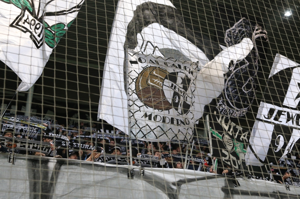 Sturm Graz - RB Salzburg
Oesterreichische Fussball Bundesliga, 29. Runde, SK Sturm Graz - FC RB Salzburg, Stadion Liebenau Graz, 27.04.2022. 

Foto zeigt Fans von Sturm
Schlüsselwörter: schals jewels