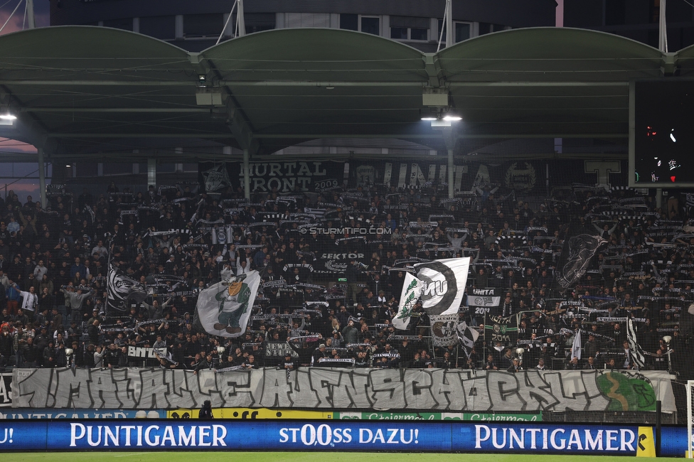 Sturm Graz - RB Salzburg
Oesterreichische Fussball Bundesliga, 29. Runde, SK Sturm Graz - FC RB Salzburg, Stadion Liebenau Graz, 27.04.2022. 

Foto zeigt Fans von Sturm mit einem Spruchband
