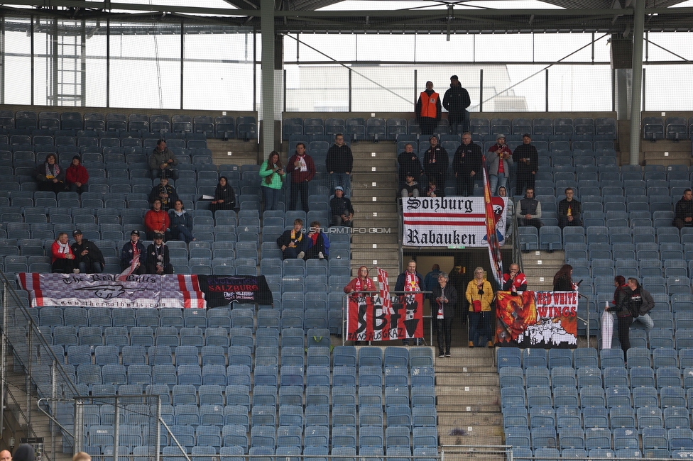 Sturm Graz - RB Salzburg
Oesterreichische Fussball Bundesliga, 29. Runde, SK Sturm Graz - FC RB Salzburg, Stadion Liebenau Graz, 27.04.2022. 

Foto zeigt Fans von RB Salzburg
