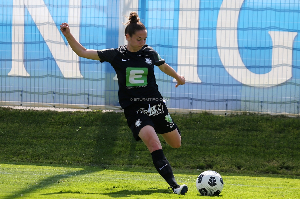 Sturm Damen - Bergheim
OEFB Frauen Bundesliga, 15. Runde, SK Sturm Graz Damen - FC Bergheim, Trainingszentrum Messendorf, Graz, 30.04.2022. 

Foto zeigt Michela Croatto (Sturm Damen)
