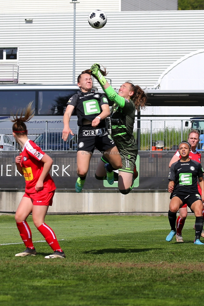 Sturm Damen - Bergheim
OEFB Frauen Bundesliga, 15. Runde, SK Sturm Graz Damen - FC Bergheim, Trainingszentrum Messendorf, Graz, 30.04.2022. 

Foto zeigt Julia Keutz (Sturm Damen)
