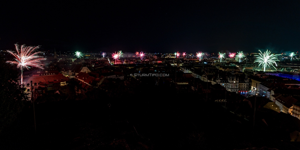 113 Jahre Sturm
113 Jahre SK Sturm Graz, Graz, 01.05.2022.

Foto zeigt ein Feuerwerk
Schlüsselwörter: pyrotechnik