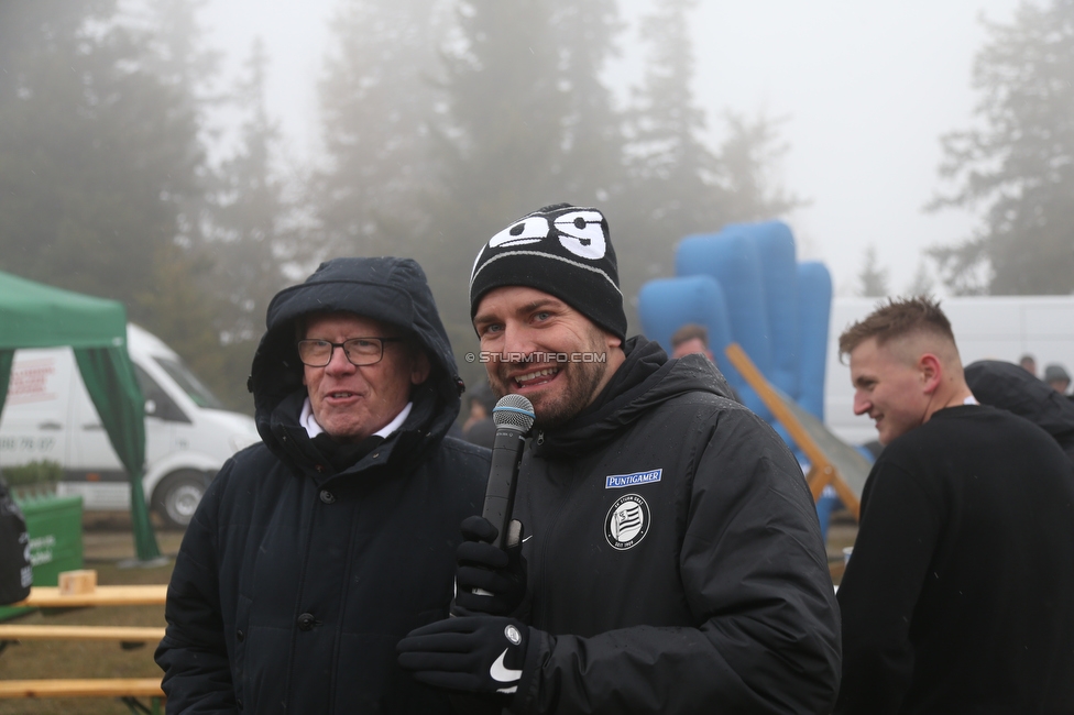 Sturm auf den Schoeckl
SK Sturm Graz 113. Geburtstagsfeier, Schoeckl, 01.05.2022.

Foto zeigt Herbert Troger (ehem. Vorstand Sturm) und Thomas Seidl (Stadionsprecher Sturm)
