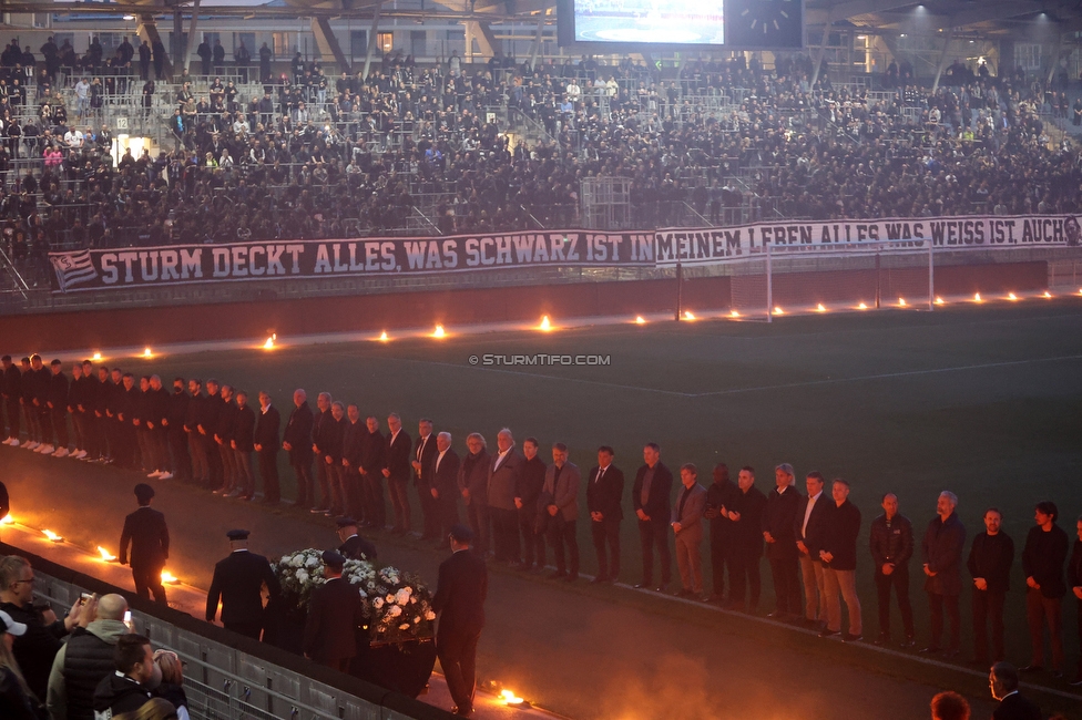 Gedenkfeier Ivica Osim
SK Sturm Graz Gedenkfeier Ivica Osim, Stadion Liebenau Graz, 04.05.2022.

Foto zeigt den Trauerzug
