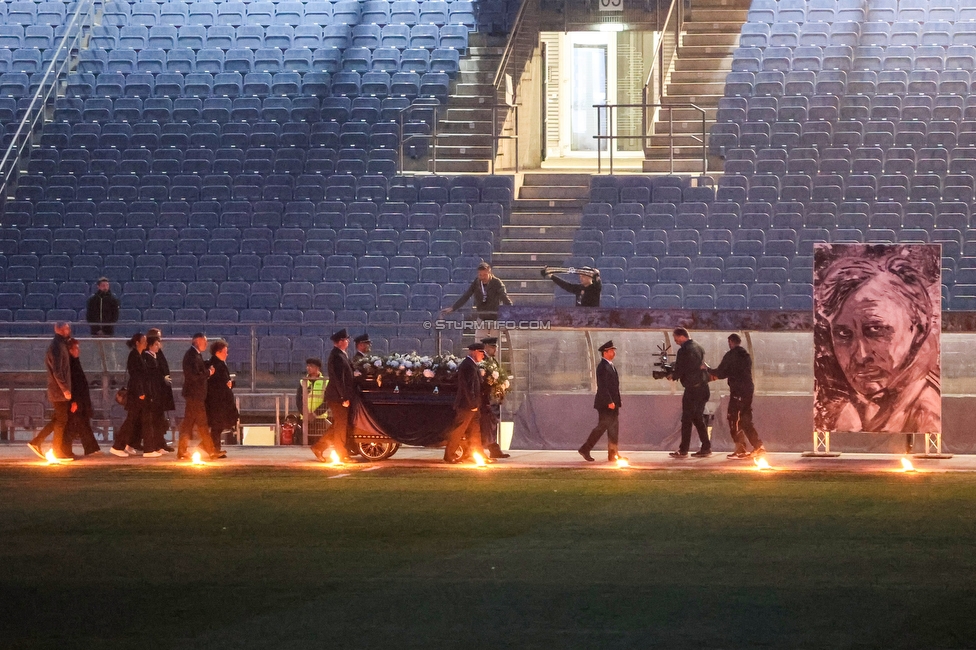 Gedenkfeier Ivica Osim
SK Sturm Graz Gedenkfeier Ivica Osim, Stadion Liebenau Graz, 04.05.2022.

Foto zeigt den Trauerzug
