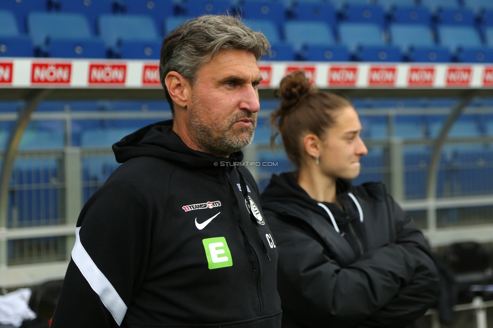 St. Poelten - Sturm Damen
OEFB Frauen Bundesliga, 16. Runde, SKN St. Poelten Frauen - SK Sturm Graz Damen, Arena St. Poelten, 07.05.2022. 

Foto zeigt Christian Lang (Cheftrainer Sturm Damen)
