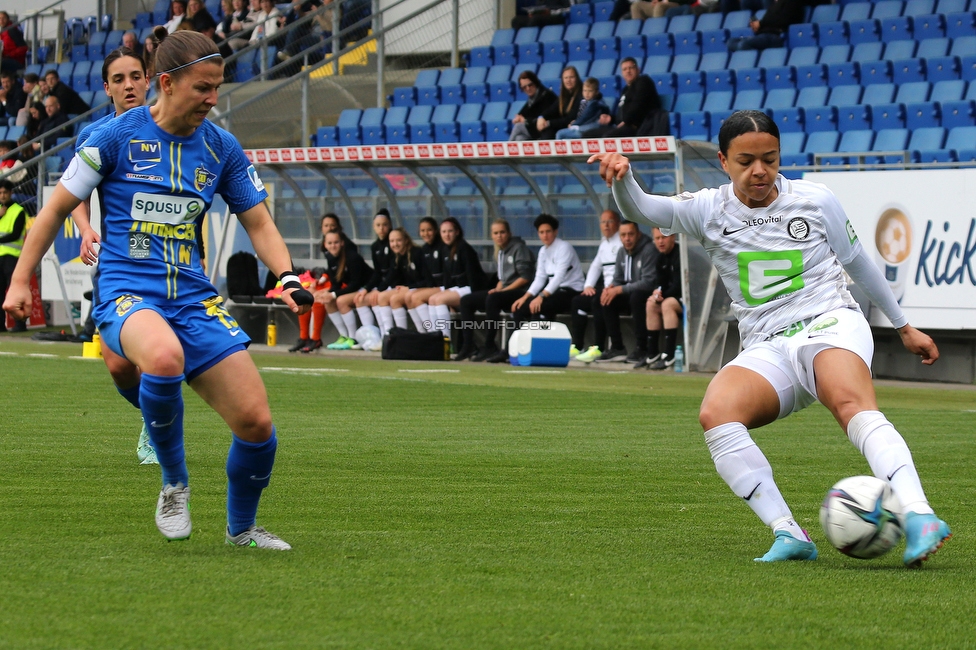 St. Poelten - Sturm Damen
OEFB Frauen Bundesliga, 16. Runde, SKN St. Poelten Frauen - SK Sturm Graz Damen, Arena St. Poelten, 07.05.2022. 

Foto zeigt Marie-Yasmine Alidou (Sturm Damen)
