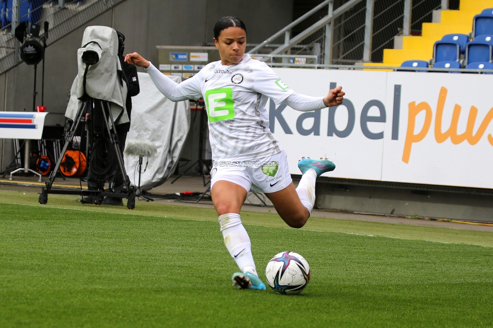 St. Poelten - Sturm Damen
OEFB Frauen Bundesliga, 16. Runde, SKN St. Poelten Frauen - SK Sturm Graz Damen, Arena St. Poelten, 07.05.2022. 

Foto zeigt Marie-Yasmine Alidou (Sturm Damen)
