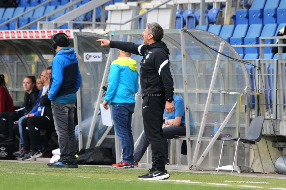 St. Poelten - Sturm Damen
OEFB Frauen Bundesliga, 16. Runde, SKN St. Poelten Frauen - SK Sturm Graz Damen, Arena St. Poelten, 07.05.2022. 

Foto zeigt Christian Lang (Cheftrainer Sturm Damen)
