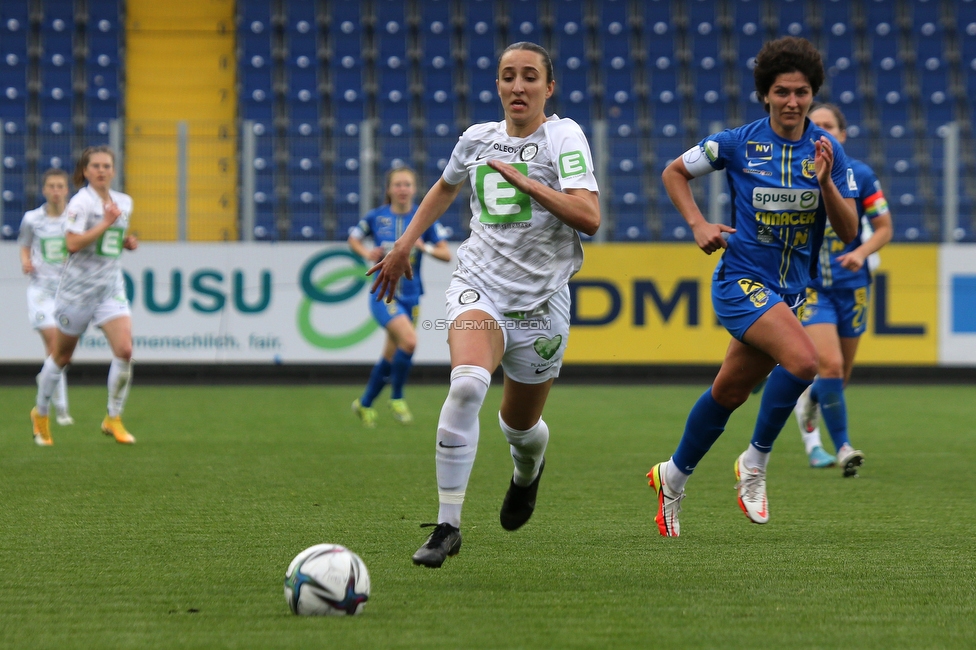 St. Poelten - Sturm Damen
OEFB Frauen Bundesliga, 16. Runde, SKN St. Poelten Frauen - SK Sturm Graz Damen, Arena St. Poelten, 07.05.2022. 

Foto zeigt Andrea Glibo (Sturm Damen)
