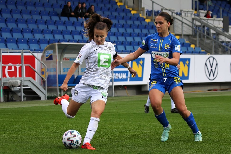 St. Poelten - Sturm Damen
OEFB Frauen Bundesliga, 16. Runde, SKN St. Poelten Frauen - SK Sturm Graz Damen, Arena St. Poelten, 07.05.2022. 

Foto zeigt Annabel Schasching (Sturm Damen)
