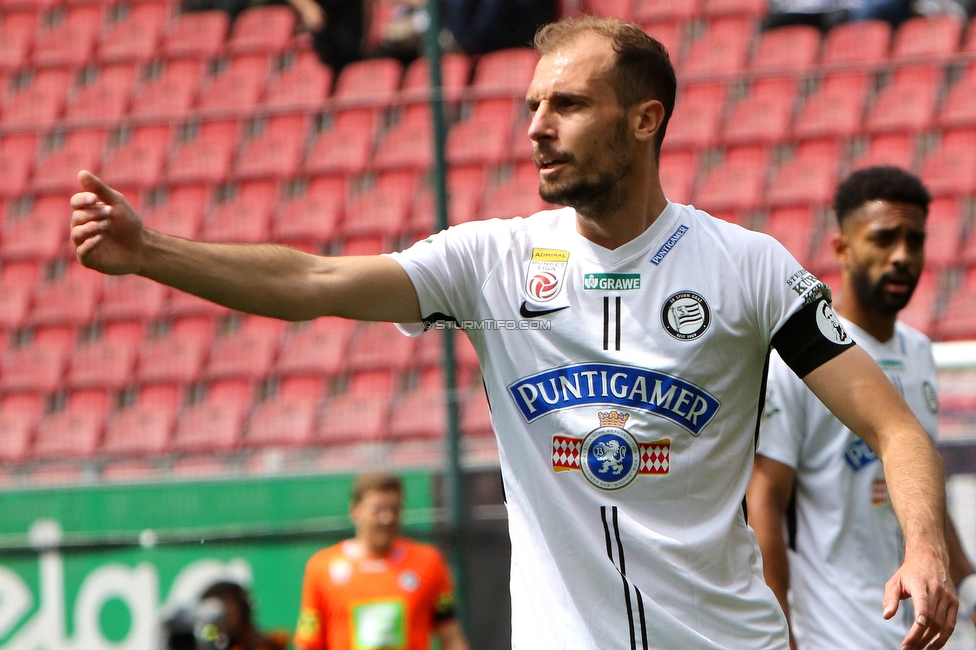 Klagenfurt - Sturm Graz
Oesterreichische Fussball Bundesliga, 30. Runde, SK Austria Klagenfurt - SK Sturm Graz, Woerthersee Stadion Klagenfurt, 08.05.2022. 

Foto zeigt Jon Gorenc-Stankovic (Sturm) mit einem Kapitaensschleife fuer Ivica Osim (ehem. Trainer Sturm)
