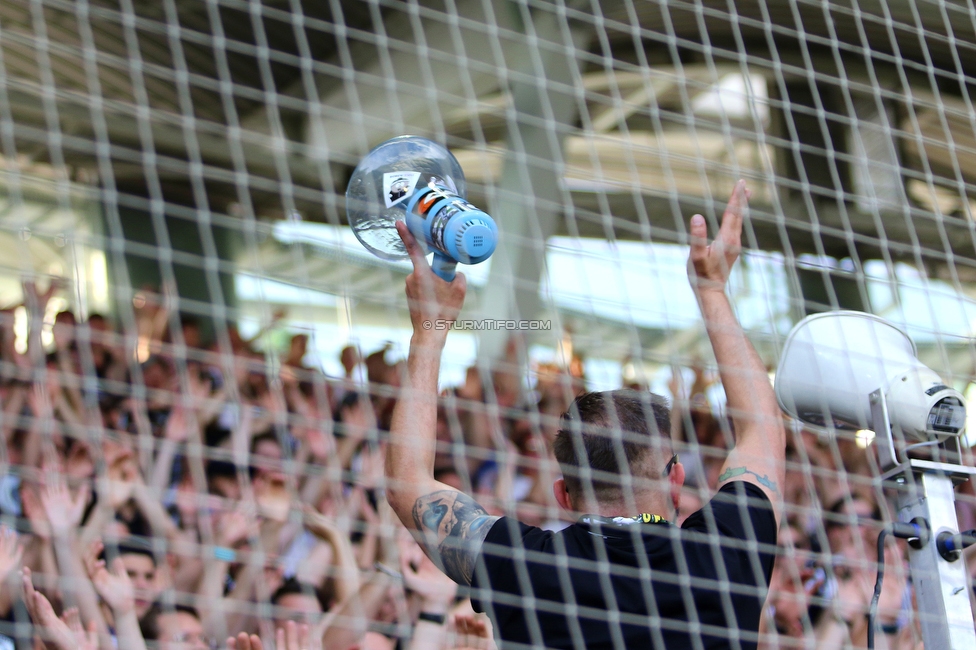 Sturm Graz - Wolfsberg
Oesterreichische Fussball Bundesliga, 31. Runde, SK Sturm Graz - Wolfsberger AC, Stadion Liebenau Graz, 15.05.2022. 

Foto zeigt Fans von Sturm
Schlüsselwörter: vorsaenger