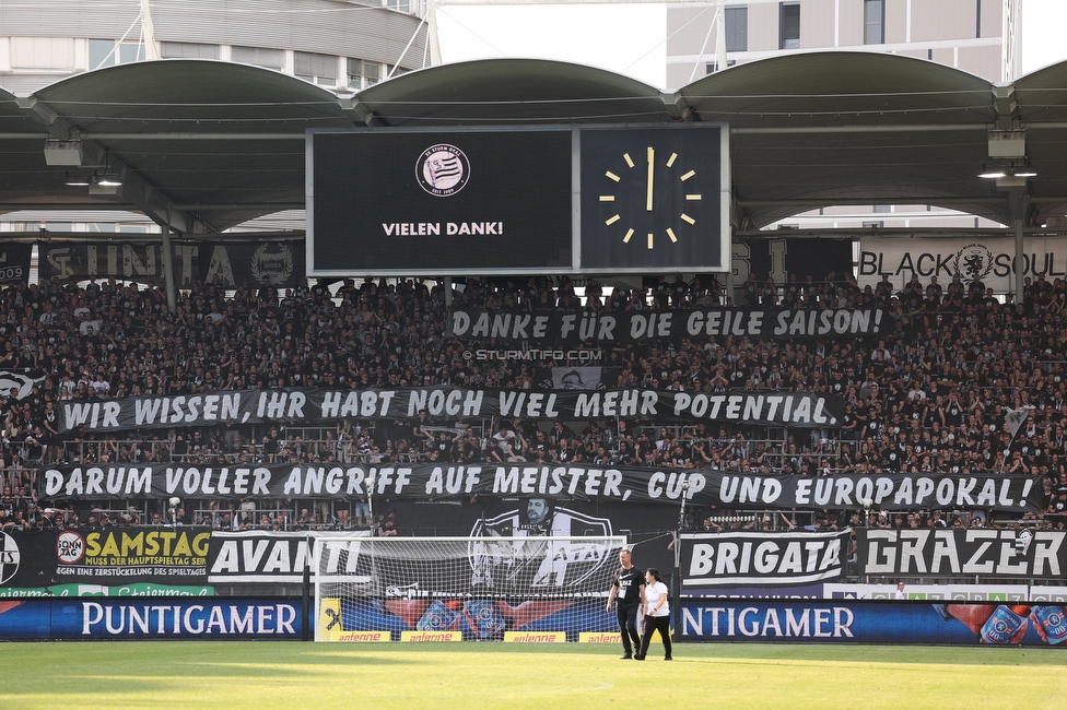 Sturm Graz - Wolfsberg
Oesterreichische Fussball Bundesliga, 31. Runde, SK Sturm Graz - Wolfsberger AC, Stadion Liebenau Graz, 15.05.2022. 

Foto zeigt Fans von Sturm mit einem Spruchband
Schlüsselwörter: saison