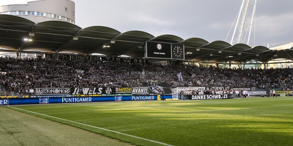 Sturm Graz - Wolfsberg
Oesterreichische Fussball Bundesliga, 31. Runde, SK Sturm Graz - Wolfsberger AC, Stadion Liebenau Graz, 15.05.2022. 

Foto zeigt Fans von Sturm und die Mannschaft von Sturm mit einem Spruchband
Schlüsselwörter: saison