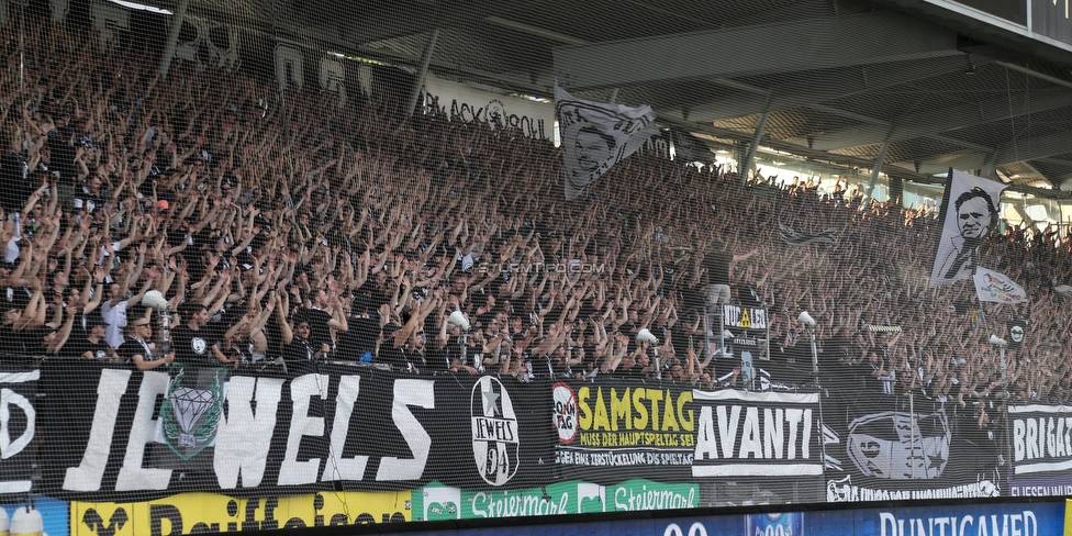 Sturm Graz - Wolfsberg
Oesterreichische Fussball Bundesliga, 31. Runde, SK Sturm Graz - Wolfsberger AC, Stadion Liebenau Graz, 15.05.2022. 

Foto zeigt Fans von Sturm
Schlüsselwörter: jewels