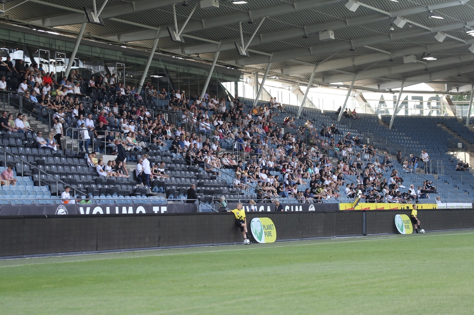 Sturm Damen - Neulengbach
OEFB Frauen Bundesliga, 17. Runde, SK Sturm Graz Damen - USV Neulengbach, Stadion Liebenau Graz, 20.05.2022. 

Foto zeigt Fans von Sturm
