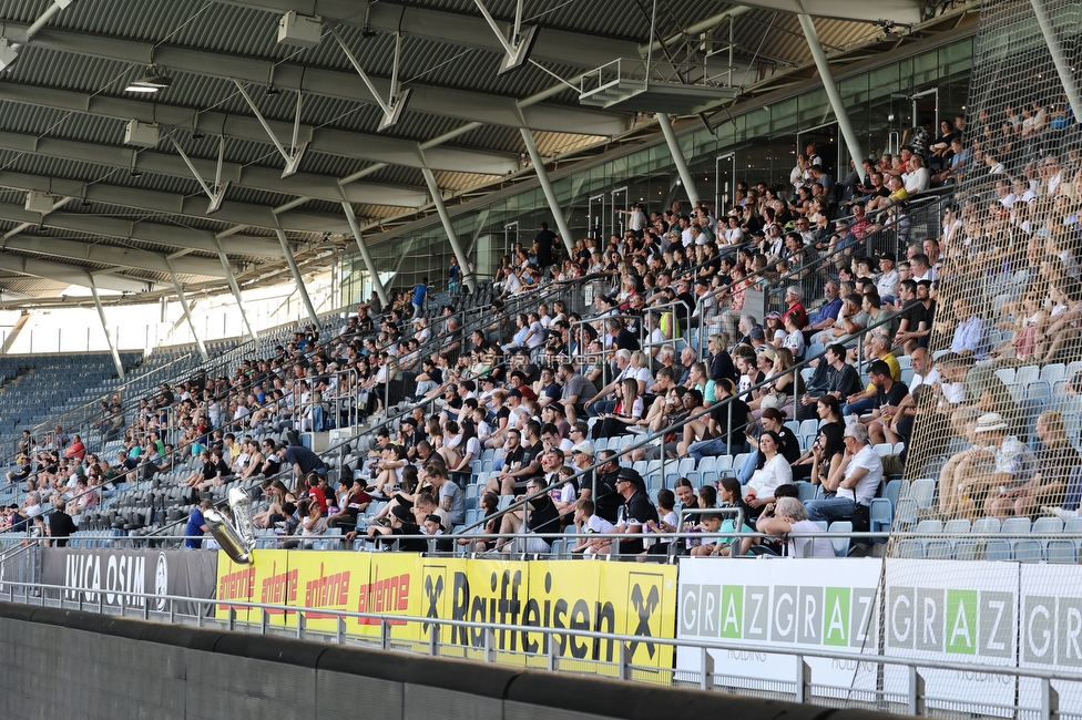 Sturm Damen - Neulengbach
OEFB Frauen Bundesliga, 17. Runde, SK Sturm Graz Damen - USV Neulengbach, Stadion Liebenau Graz, 20.05.2022. 

Foto zeigt Fans von Sturm
