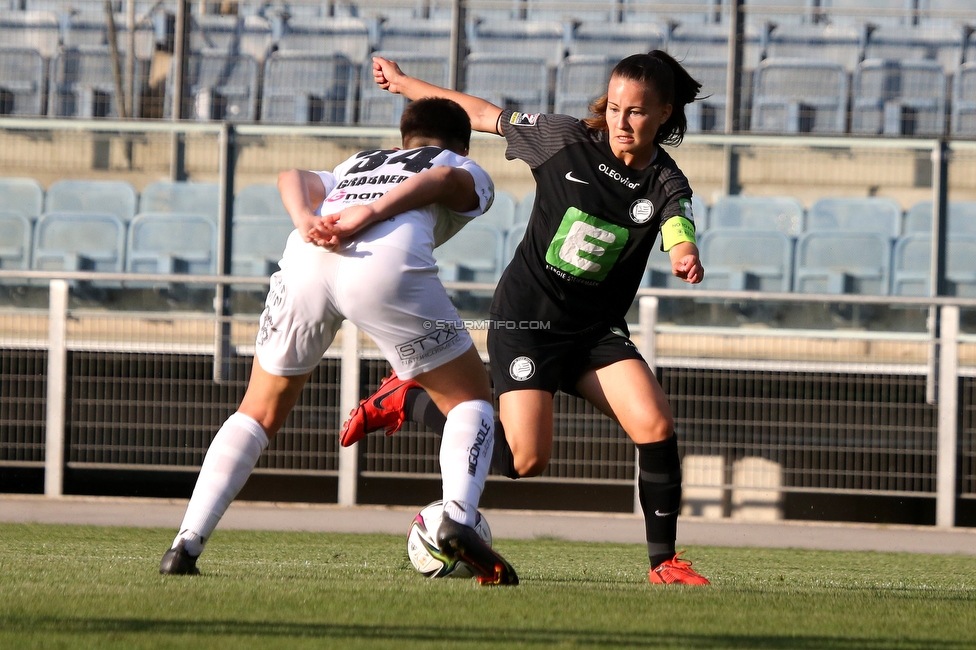 Sturm Damen - Neulengbach
OEFB Frauen Bundesliga, 17. Runde, SK Sturm Graz Damen - USV Neulengbach, Stadion Liebenau Graz, 20.05.2022. 

Foto zeigt Annabel Schasching (Sturm Damen)
