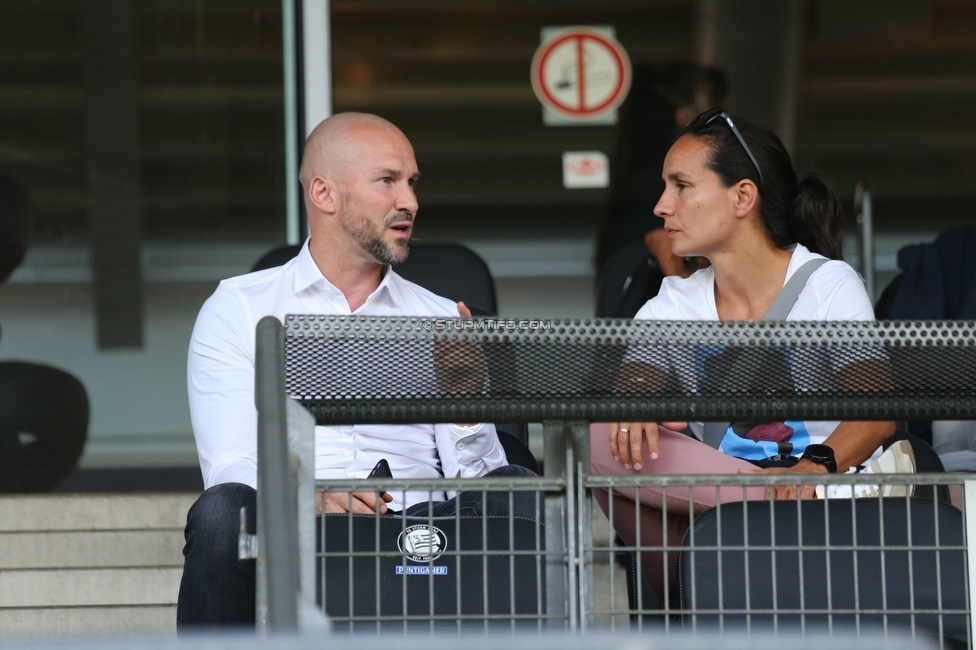 Sturm Damen - Neulengbach
OEFB Frauen Bundesliga, 17. Runde, SK Sturm Graz Damen - USV Neulengbach, Stadion Liebenau Graz, 20.05.2022. 

Foto zeigt Christian Ilzer (Cheftrainer Sturm) und Irene Fuhrmann (Cheftrainerin AUT)
