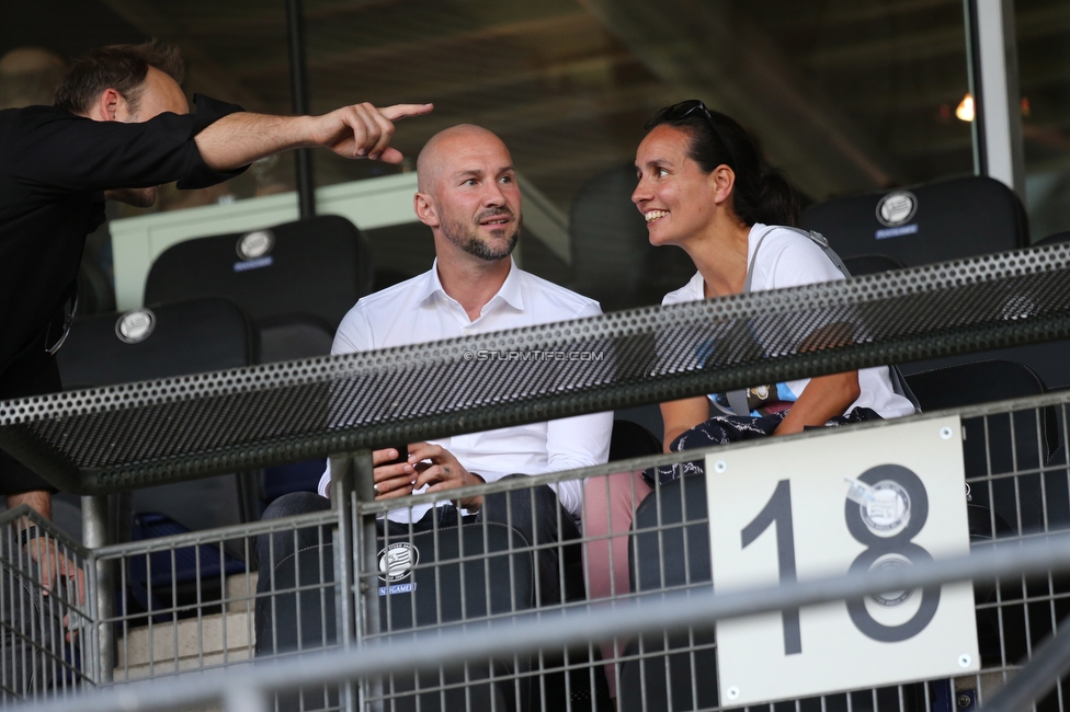 Sturm Damen - Neulengbach
OEFB Frauen Bundesliga, 17. Runde, SK Sturm Graz Damen - USV Neulengbach, Stadion Liebenau Graz, 20.05.2022. 

Foto zeigt Christian Ilzer (Cheftrainer Sturm) und Irene Fuhrmann (Cheftrainerin AUT)
