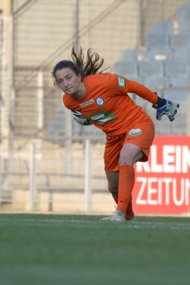 Sturm Damen - Neulengbach
OEFB Frauen Bundesliga, 17. Runde, SK Sturm Graz Damen - USV Neulengbach, Stadion Liebenau Graz, 20.05.2022. 

Foto zeigt Vanessa Gritzner (Sturm Damen)
