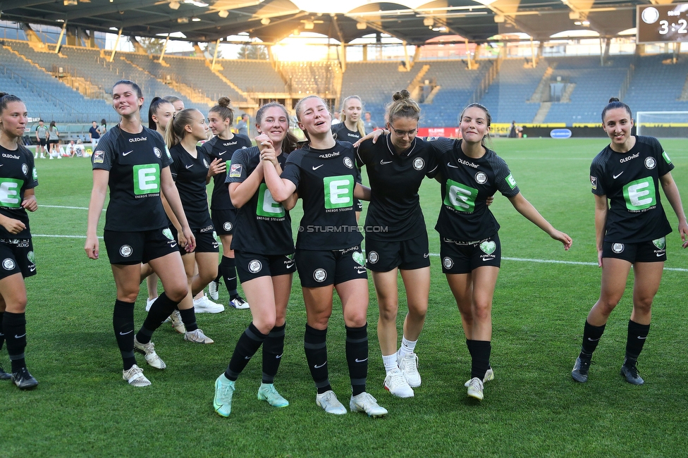 Sturm Damen - Neulengbach
OEFB Frauen Bundesliga, 17. Runde, SK Sturm Graz Damen - USV Neulengbach, Stadion Liebenau Graz, 20.05.2022. 

Foto zeigt die Mannschaft der Sturm Damen
Schlüsselwörter: jubel