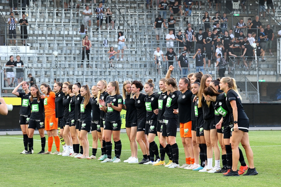 Sturm Damen - Neulengbach
OEFB Frauen Bundesliga, 17. Runde, SK Sturm Graz Damen - USV Neulengbach, Stadion Liebenau Graz, 20.05.2022. 

Foto zeigt die Mannschaft der Sturm Damen und Fans von Sturm
