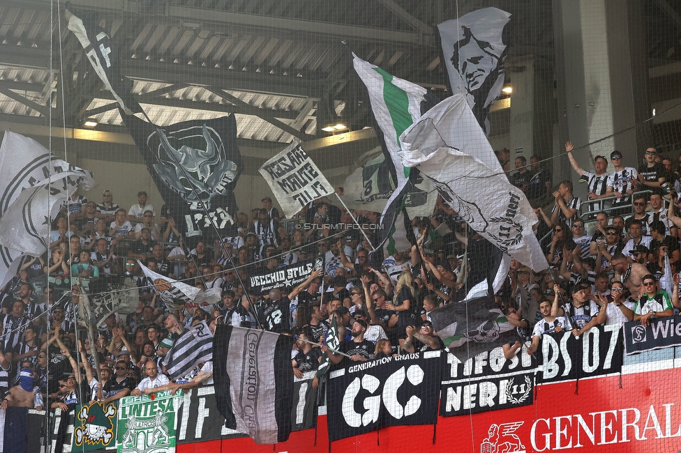 Austria Wien - Sturm Graz
Oesterreichische Fussball Bundesliga, 32 Runde, FK Austria Wien - SK Sturm Graz, Franz Horr Stadion Wien, 21.05.2022. 

Foto zeigt Fans von Sturm
