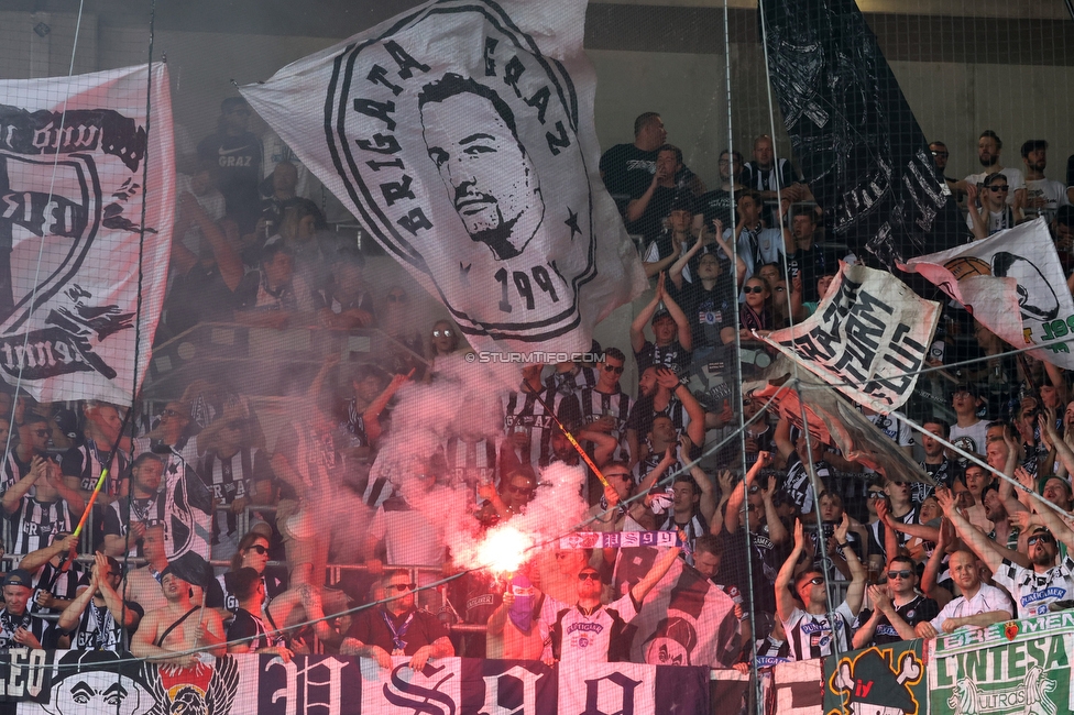 Austria Wien - Sturm Graz
Oesterreichische Fussball Bundesliga, 32 Runde, FK Austria Wien - SK Sturm Graz, Franz Horr Stadion Wien, 21.05.2022. 

Foto zeigt Fans von Sturm
