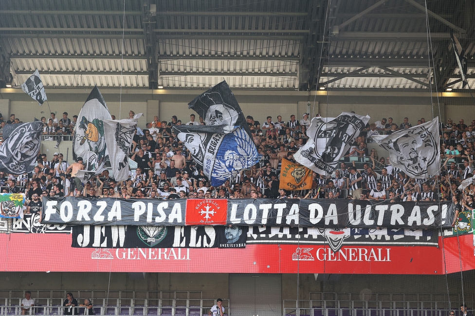 Austria Wien - Sturm Graz
Oesterreichische Fussball Bundesliga, 32 Runde, FK Austria Wien - SK Sturm Graz, Franz Horr Stadion Wien, 21.05.2022. 

Foto zeigt Fans von Sturm
