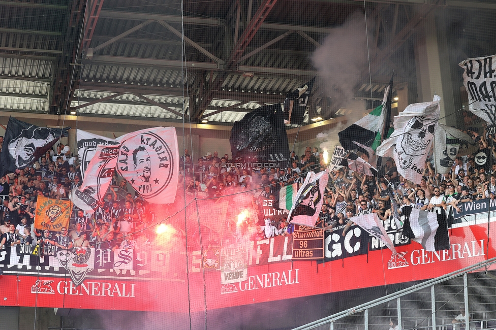 Austria Wien - Sturm Graz
Oesterreichische Fussball Bundesliga, 32 Runde, FK Austria Wien - SK Sturm Graz, Franz Horr Stadion Wien, 21.05.2022. 

Foto zeigt Fans von Sturm
