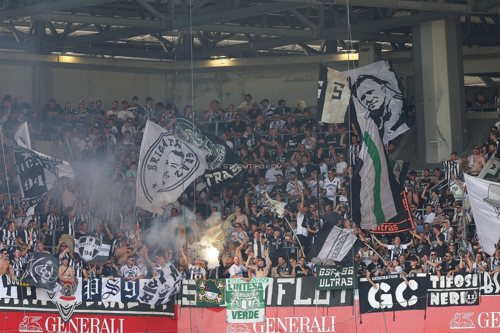 Austria Wien - Sturm Graz
Oesterreichische Fussball Bundesliga, 32 Runde, FK Austria Wien - SK Sturm Graz, Franz Horr Stadion Wien, 21.05.2022. 

Foto zeigt Fans von Sturm
