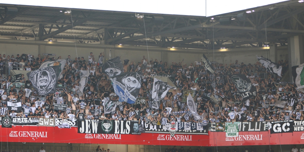 Austria Wien - Sturm Graz
Oesterreichische Fussball Bundesliga, 32 Runde, FK Austria Wien - SK Sturm Graz, Franz Horr Stadion Wien, 21.05.2022. 

Foto zeigt Fans von Sturm
