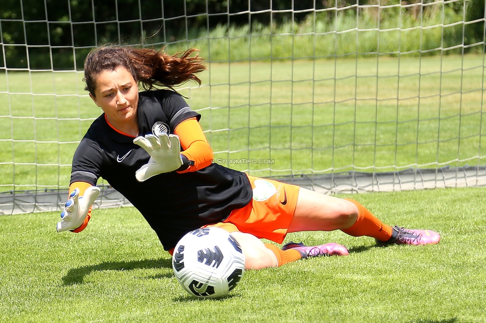 Horn - Sturm Damen
OEFB Frauen Cup, Halbfinale, SV Horn - SK Sturm Graz Damen, Trainingszentrum Horn Platz III, 26.05.2022. 

Foto zeigt Vanessa Gritzner (Sturm Damen)
