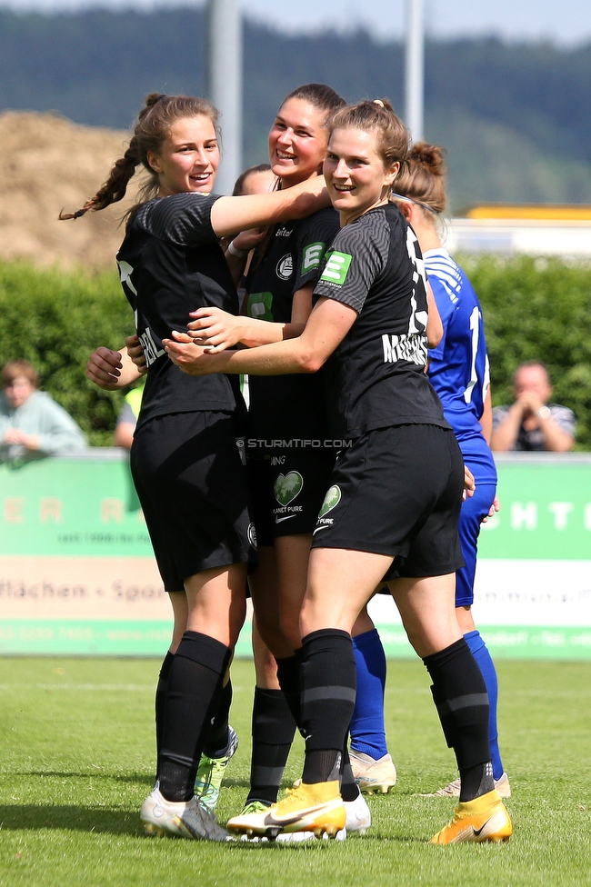 Horn - Sturm Damen
OEFB Frauen Cup, Halbfinale, SV Horn - SK Sturm Graz Damen, Trainingszentrum Horn Platz III, 26.05.2022. 

Foto zeigt Andrea Glibo (Sturm Damen), Anna Malle (Sturm Damen) und Sophie Maierhofer (Sturm Damen)
Schlüsselwörter: torjubel