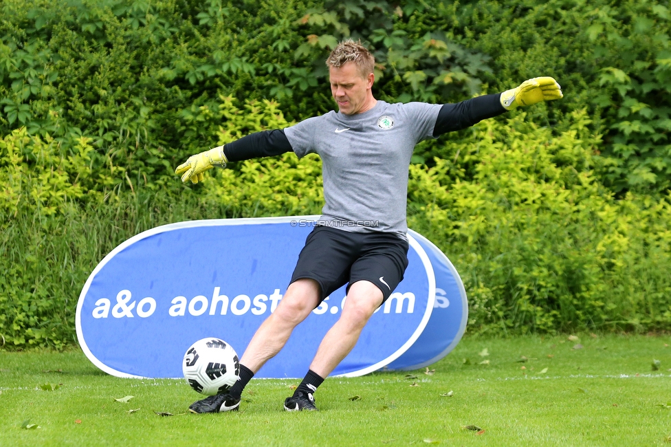 Sturm Damen - Suedburgenland
OEFB Frauen Bundesliga, 18. Runde, SK Sturm Graz Damen - FC Suedburgenland, STFV Arena Graz, 29.05.2022. 

Foto zeigt Daniel Gutschi (Torwart Trainer Sturm Damen)
