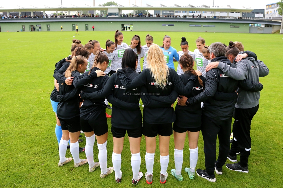 Sturm Damen - Suedburgenland
OEFB Frauen Bundesliga, 18. Runde, SK Sturm Graz Damen - FC Suedburgenland, STFV Arena Graz, 29.05.2022. 

Foto zeigt die Mannschaft der Sturm Damen
