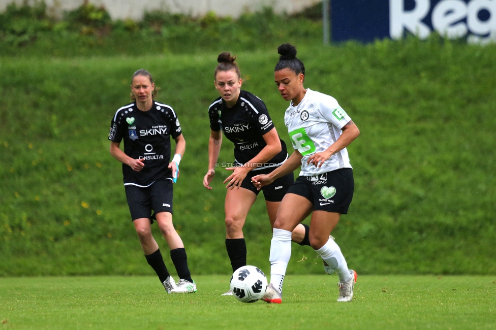 Sturm Damen - Suedburgenland
OEFB Frauen Bundesliga, 18. Runde, SK Sturm Graz Damen - FC Suedburgenland, STFV Arena Graz, 29.05.2022. 

Foto zeigt Marie-Yasmine Alidou (Sturm Damen)
