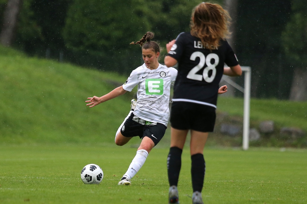 Sturm Damen - Suedburgenland
OEFB Frauen Bundesliga, 18. Runde, SK Sturm Graz Damen - FC Suedburgenland, STFV Arena Graz, 29.05.2022. 

Foto zeigt Stefanie Grossgasteiger (Sturm Damen)
