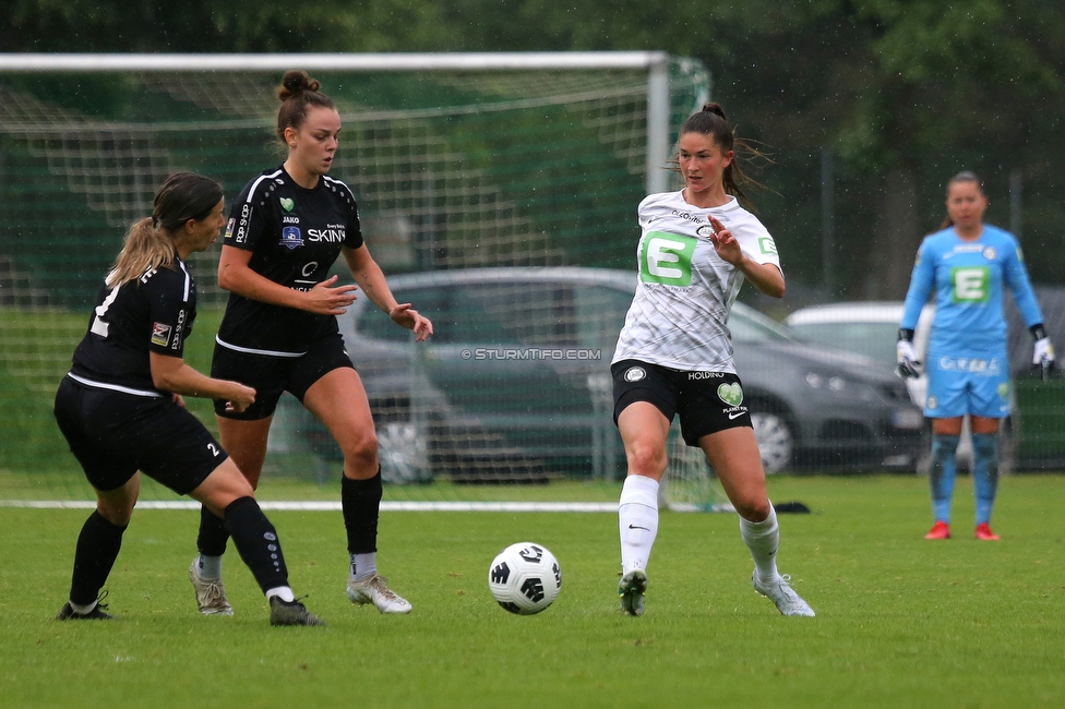 Sturm Damen - Suedburgenland
OEFB Frauen Bundesliga, 18. Runde, SK Sturm Graz Damen - FC Suedburgenland, STFV Arena Graz, 29.05.2022. 

Foto zeigt Anna Malle (Sturm Damen)
