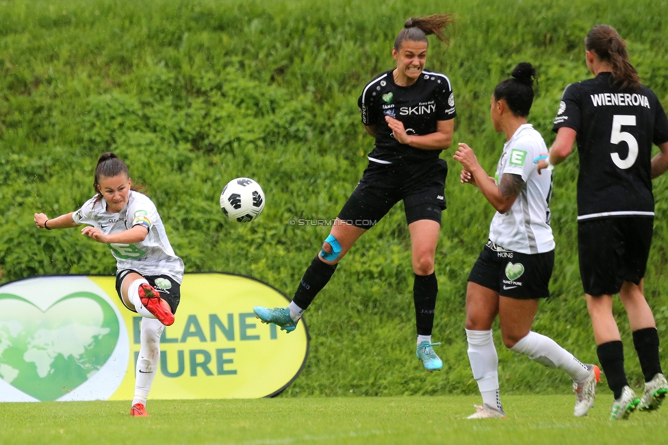 Sturm Damen - Suedburgenland
OEFB Frauen Bundesliga, 18. Runde, SK Sturm Graz Damen - FC Suedburgenland, STFV Arena Graz, 29.05.2022. 

Foto zeigt Annabel Schasching (Sturm Damen)
