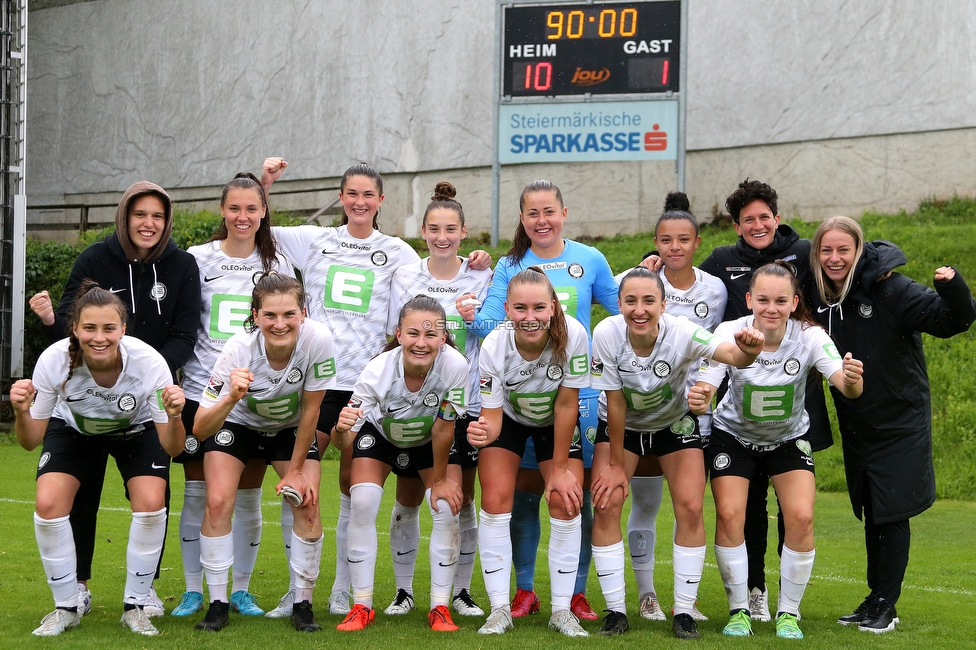 Sturm Damen - Suedburgenland
OEFB Frauen Bundesliga, 18. Runde, SK Sturm Graz Damen - FC Suedburgenland, STFV Arena Graz, 29.05.2022. 

Foto zeigt die Mannschaft der Sturm Damen
