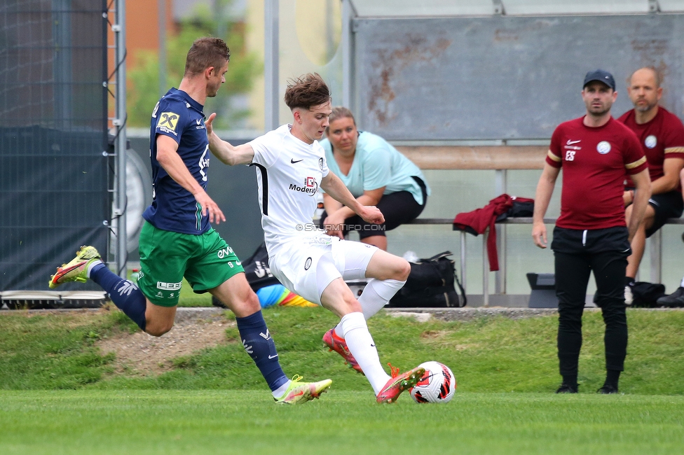 Sturm II - Hertha
Regionalliga Mitte, 33. Runde,  SK Sturm Graz II - WSC Hertha, Trainingszentrum Messendorf, 03.06.2022. 

Foto zeigt Daniel Lukas Saurer (Sturm II)
