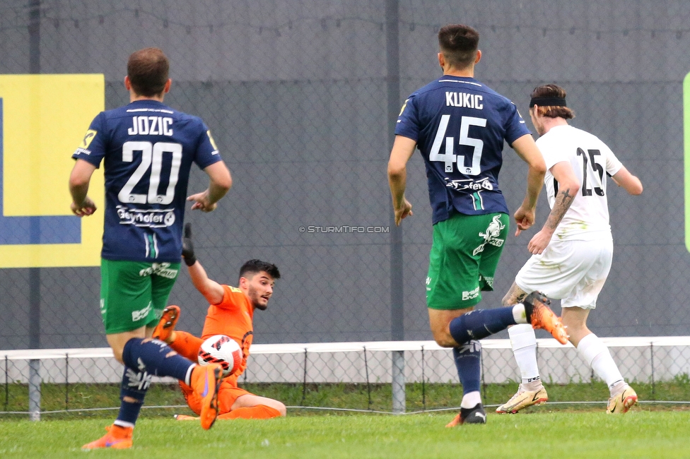 Sturm II - Hertha
Regionalliga Mitte, 33. Runde,  SK Sturm Graz II - WSC Hertha, Trainingszentrum Messendorf, 03.06.2022. 

Foto zeigt Martin Krienzer (Sturm II)
